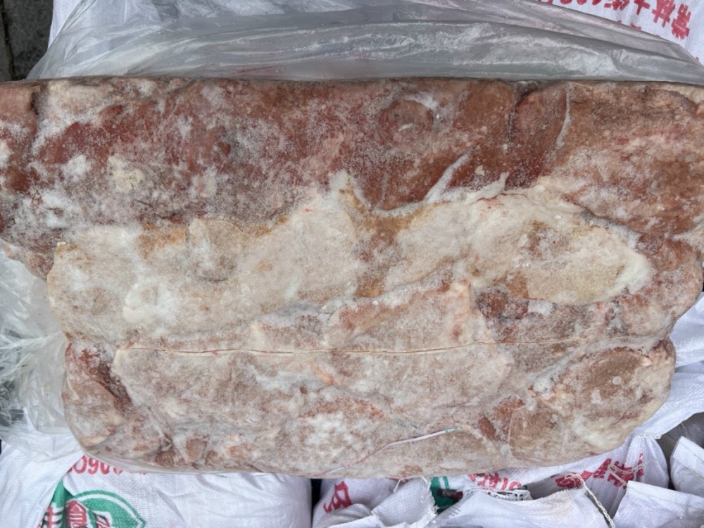 Thu giữ 1 tấn nầm lợn bẩn trên địa bàn quận Hoàn Kiếm