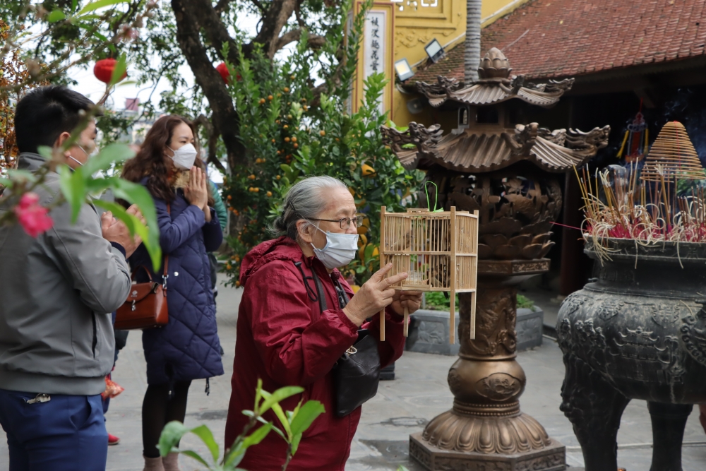Phủ Tây Hồ mở cửa trở lại đón người dân đến chiêm bái và tham quan Phủ Tây Hồ mở cửa trở lại đón người dân đến chiêm bái và tham quan