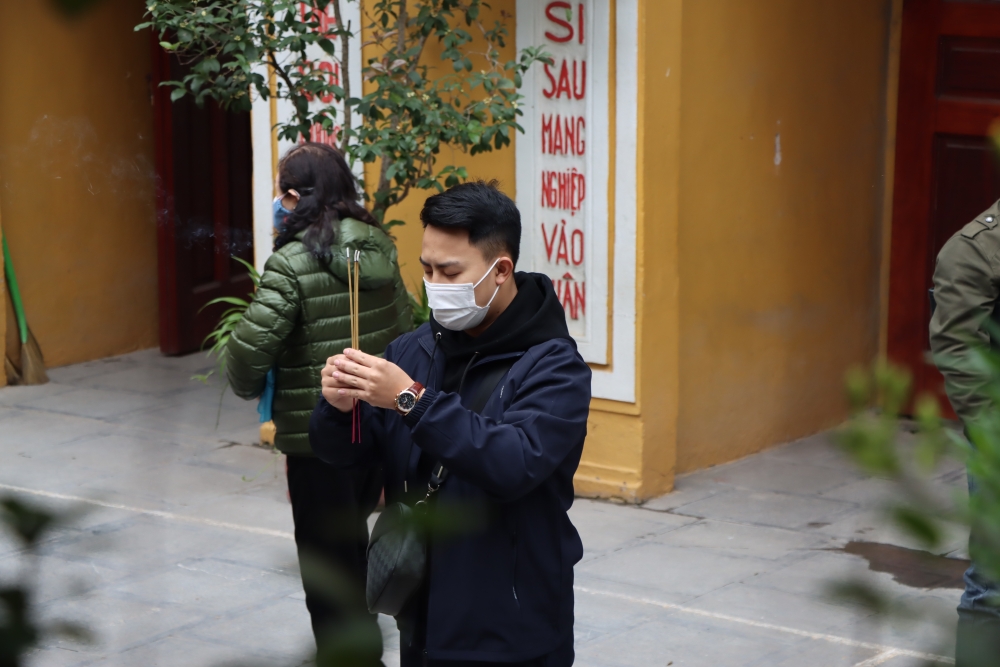 Phủ Tây Hồ mở cửa trở lại đón người dân đến chiêm bái và tham quan Phủ Tây Hồ mở cửa trở lại đón người dân đến chiêm bái và tham quan