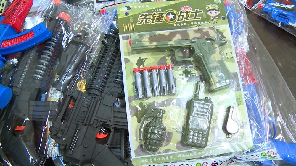 Cục QLTT Hà Nội tăng cường kiểm tra, siết chặt quản lý đồ chơi trẻ em mang tính bạo lực