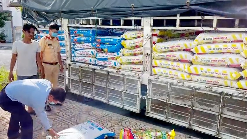 Phát hiện 10 tấn phân bón giả, kém chất lượng tại An Giang