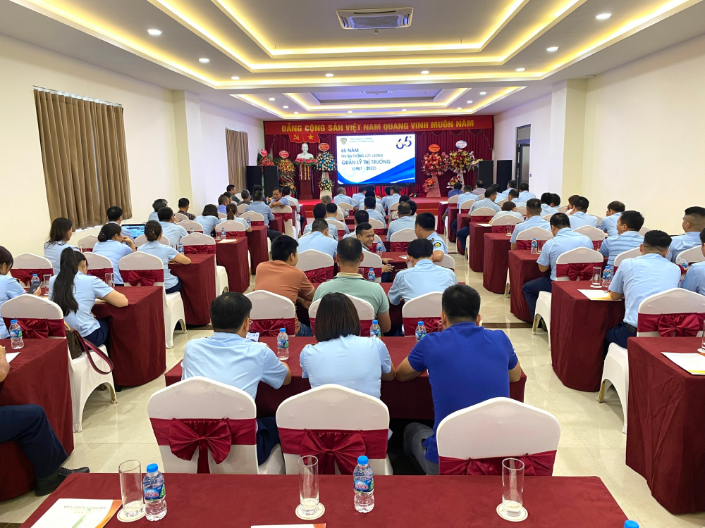 Quản lý thị trường cả nước với nhiều hoạt động chào mừng 65 năm truyền thống lực lượng