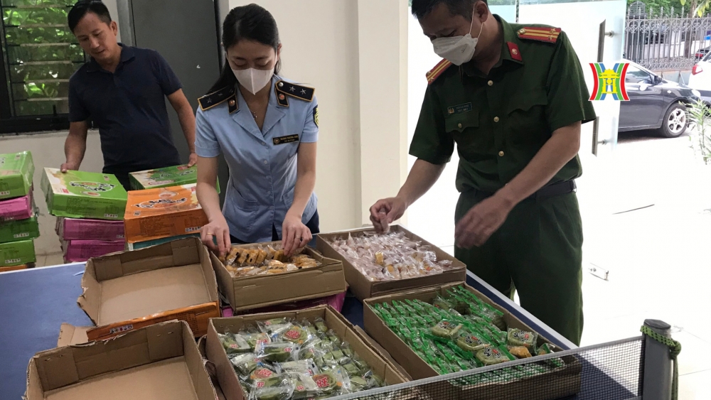 Hà Nội: Thu giữ bánh trung thu không rõ nguồn gốc