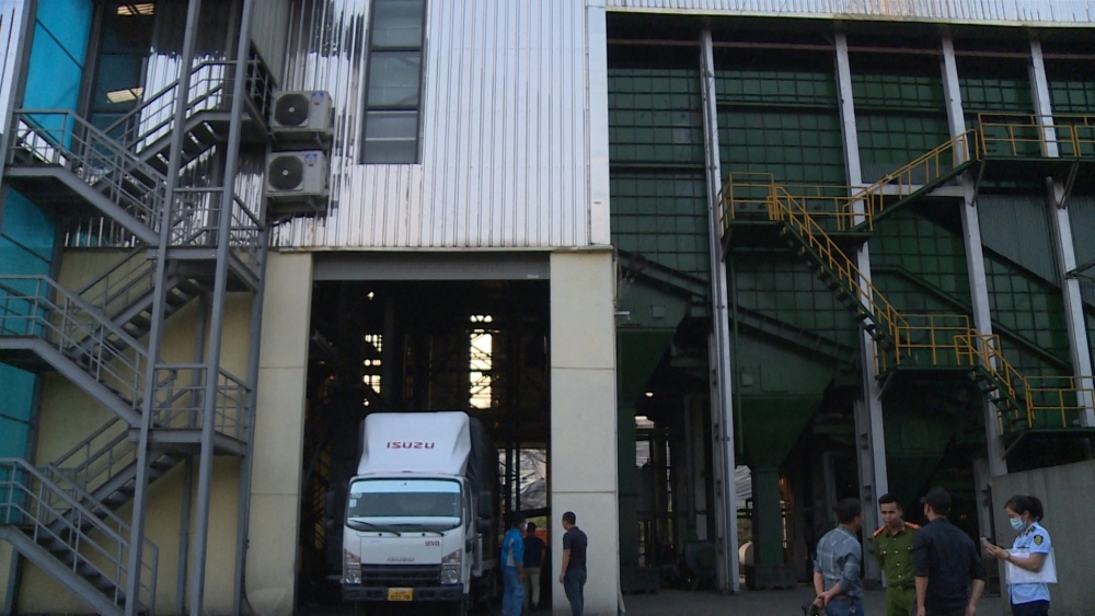 Hà Nội phát hiện hơn 3 tấn chân gà bẩn chuẩn bị tuồn ra thị trường Hà Nội phát hiện hơn 3 tấn chân gà bẩn chuẩn bị tuồn ra thị trường