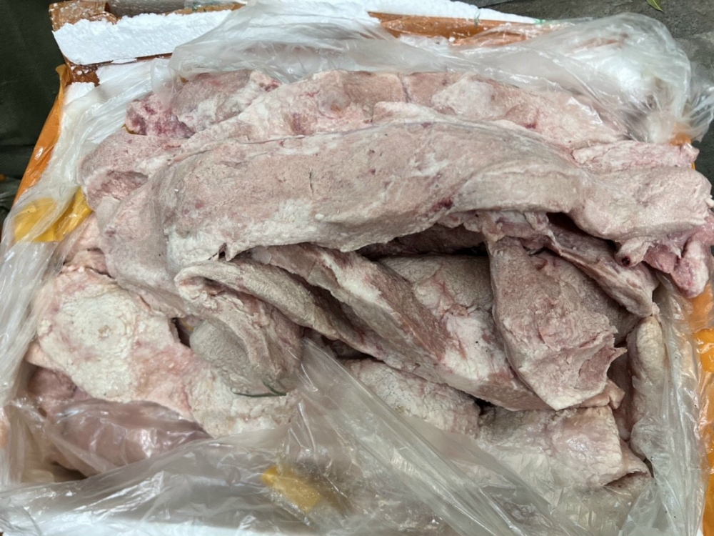 Thu giữ hơn 1 tấn nầm lợn, trứng non không rõ nguồn gốc xuất xứ Thu giữ hơn 1 tấn nầm lợn, trứng non không rõ nguồn gốc xuất xứ