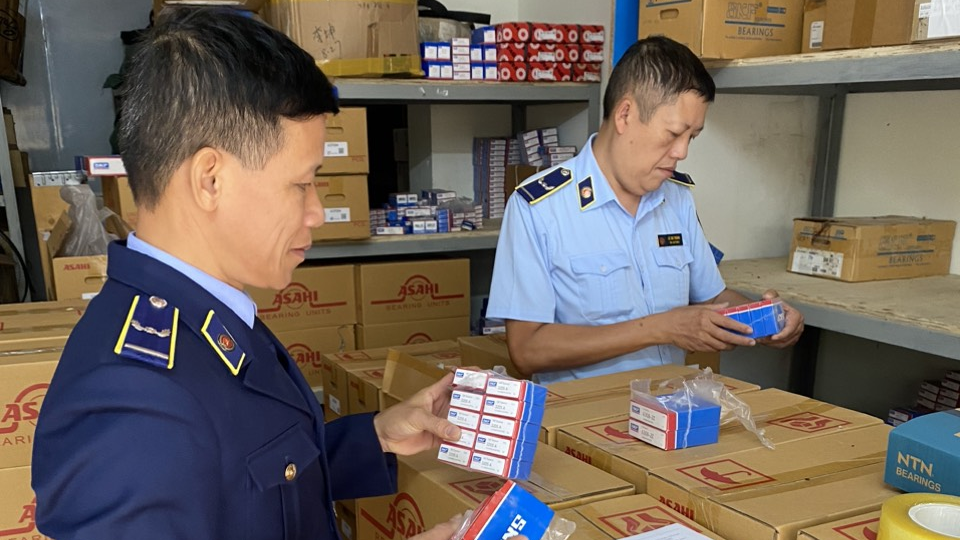 Phóng sự: Phối hợp phòng chống hàng giả, hàng vi phạm sở hữu trí tuệ