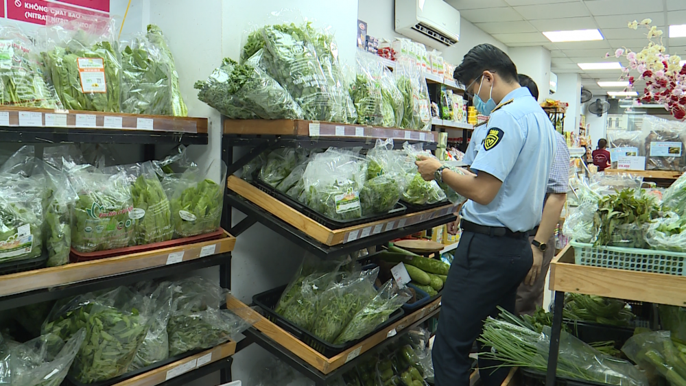Kiểm soát nguồn cung ứng rau tại các siêu thị