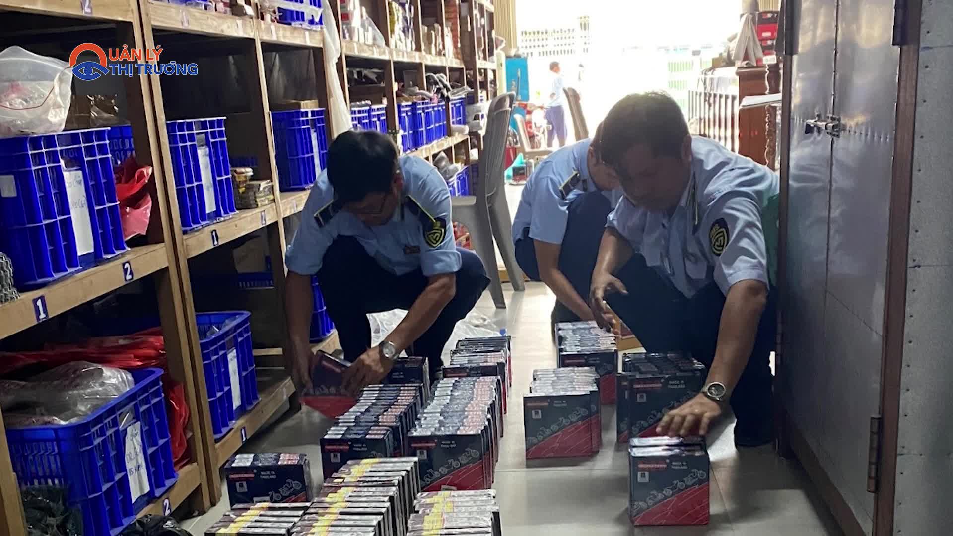 An Giang: Liên tiếp phát hiện và thu giữ hàng trăm phụ tùng xe gắn máy nhập lậu