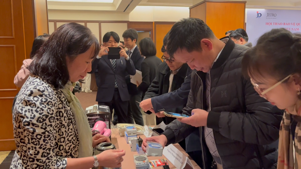 Phóng sự: Hợp tác quốc tế nâng cao hiệu quả phòng, chống hàng giả