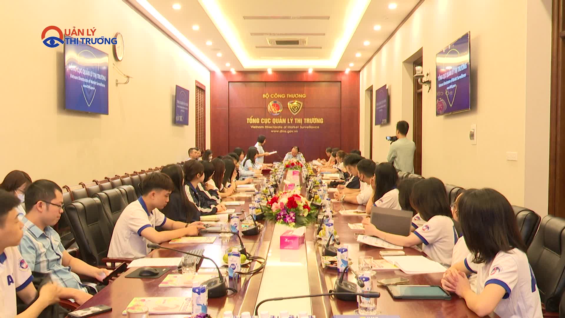 Chương trình thực tế cho sinh viên lớp Quản lý thị trường, Khóa 63