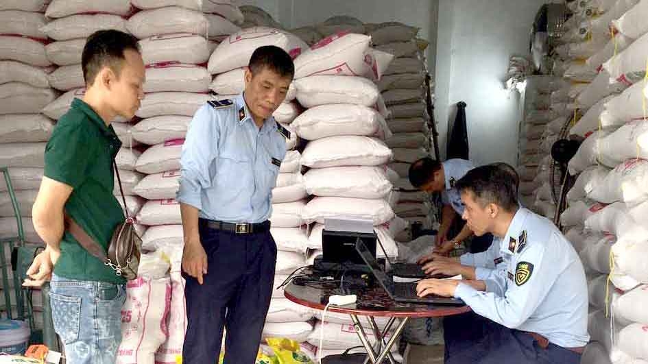 Hà Nội: Đồng loạt kiểm tra 06 Cơ sở kinh doanh gạo giả mạo thương hiệu