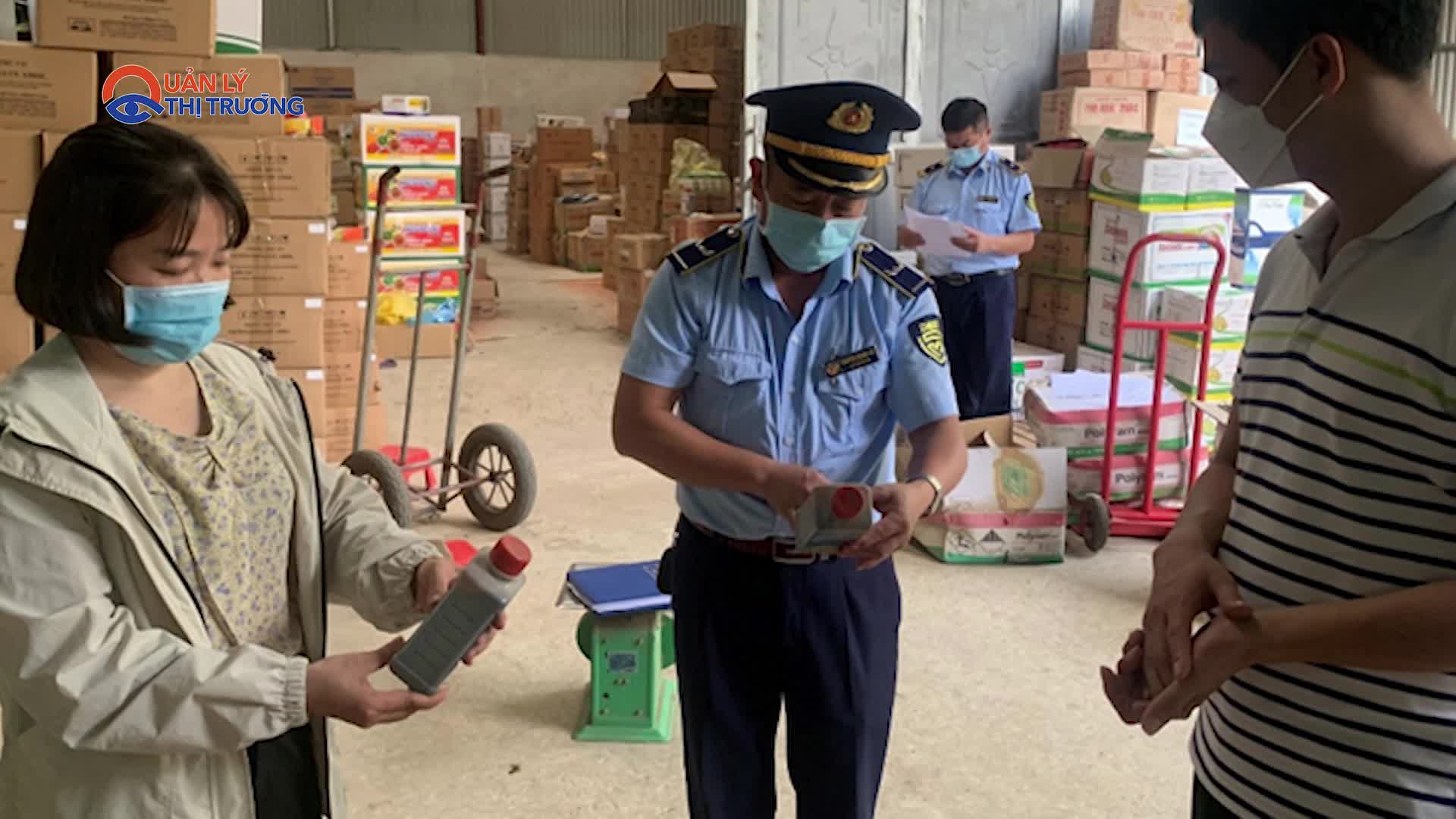 Phát hiện, thu giữ hơn 1.300 gói thuốc bảo vệ thực vật hết hạn sử dụng