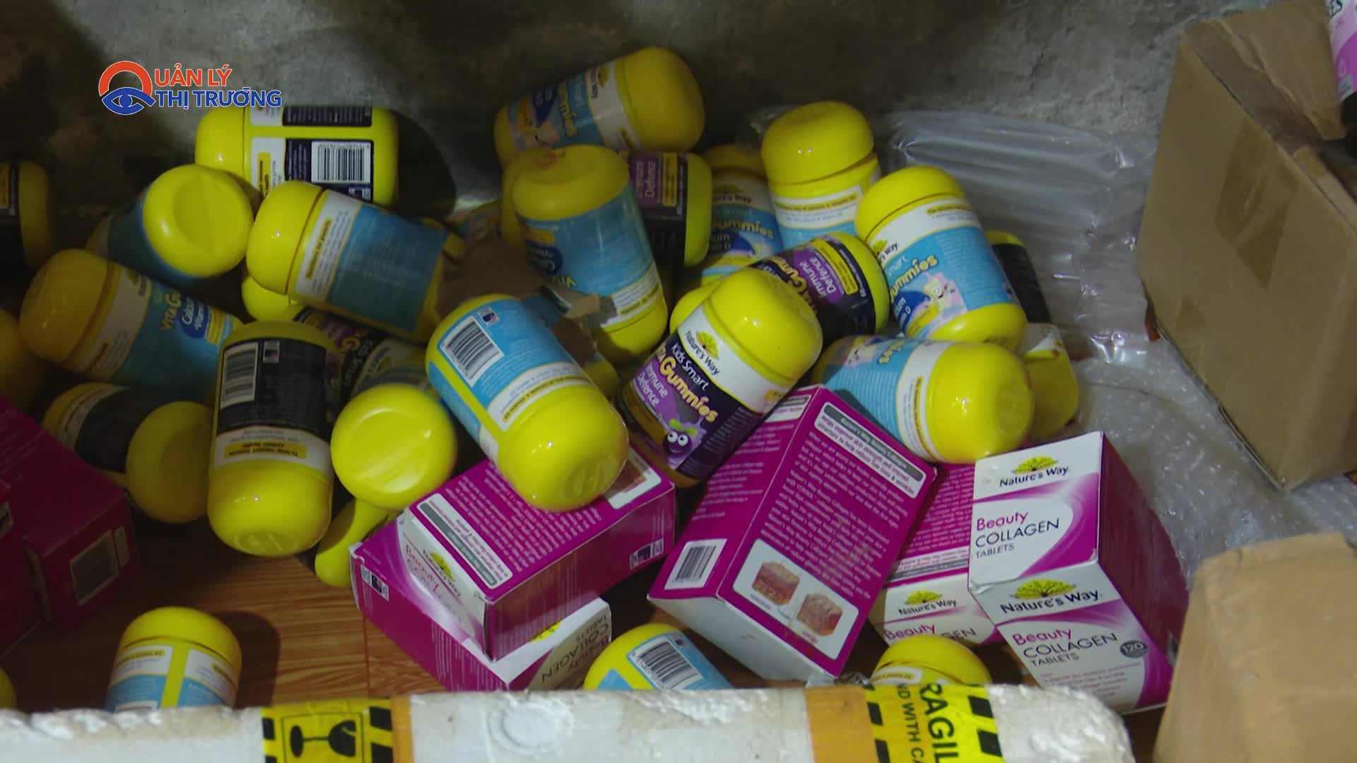 Hà Nội phát hiện hàng trăm hộp thực phẩm chức năng không rõ nguồn gốc