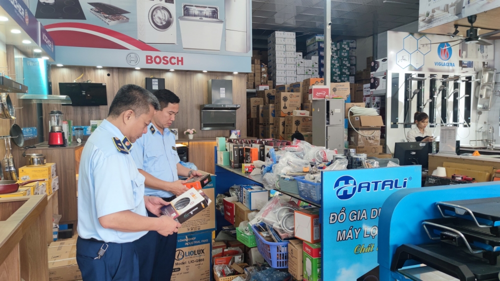 Lực lượng quản lý thị trường Lào Cai xử lý 167 vụ vi phạm