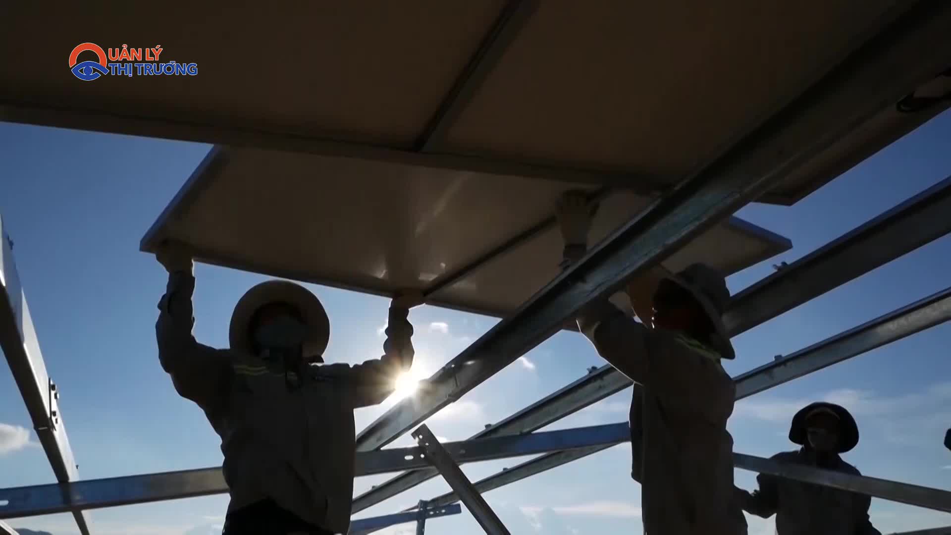 Đề xuất cơ chế hỗ trợ cho điện mặt trời mái nhà 'tự sản tự tiêu'