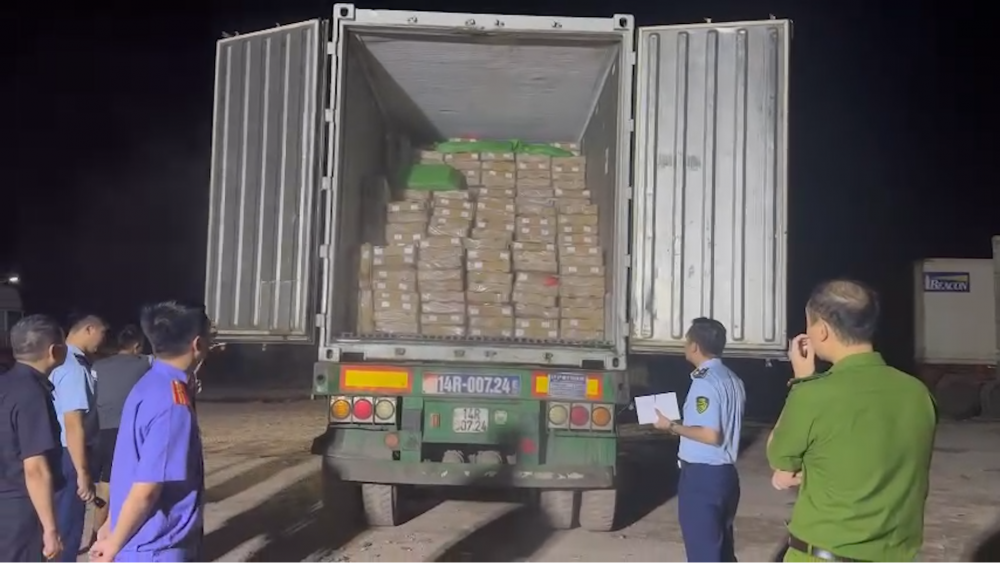 Chuyển vụ kinh doanh gần 25 tấn chân gà nhập lậu sang Công an điều tra