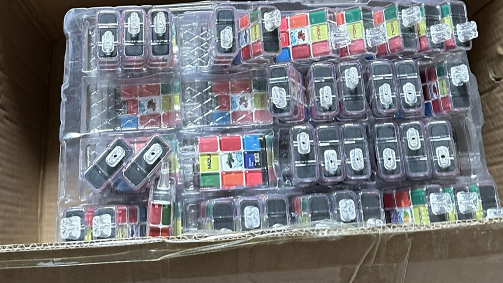 Hưng Yên: Phát hiện hàng trăm nghìn sản phẩm thuốc lá điện tử nghi nhập lậu