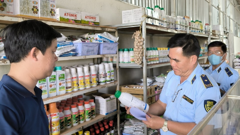 Long An: Xử phạt 500 triệu đồng trong kinh doanh vật tư nông nghiệp