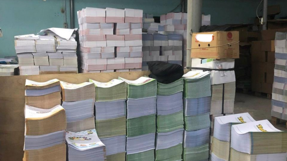 Đột kích "xưởng in" sách giáo khoa giả, tiêu thụ ở nhiều địa phương