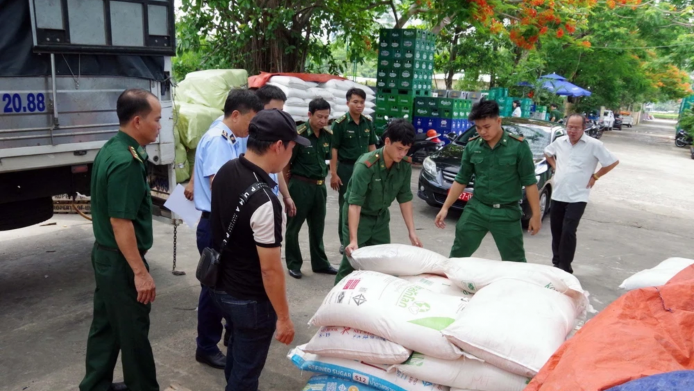 Bà Rịa - Vũng Tàu: Phát hiện 7 tấn đường, bột ngọt không có hóa đơn