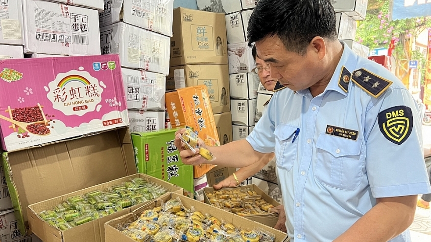 Thu giữ hơn 5.000 chiếc bánh trung thu không rõ nguồn gốc