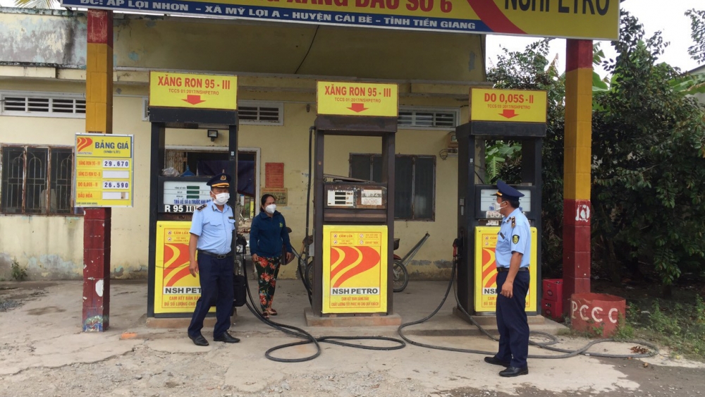 Tiền Giang đồng loạt giám sát các cửa hàng bán lẻ xăng dầu