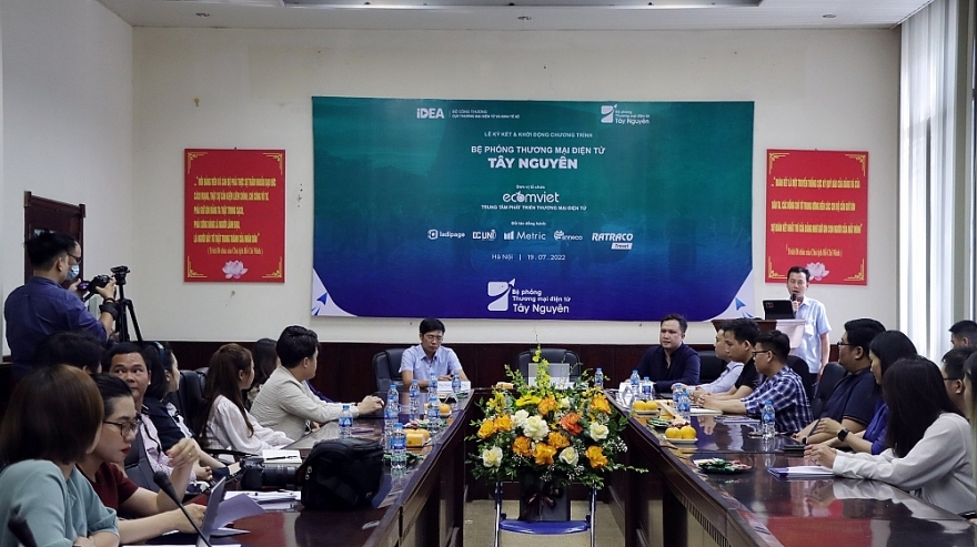 1.500 doanh nghiệp, hộ kinh doanh được tập huấn phát triển thương mại điện tử