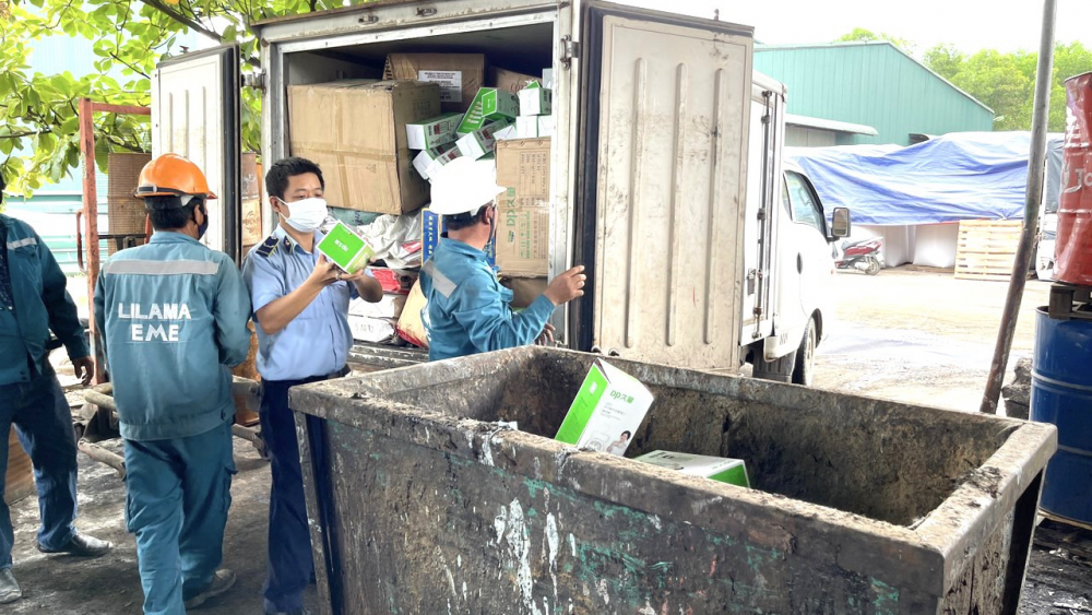 Quảng Ngãi tiêu hủy sản phẩm giả, hàng buôn lậu