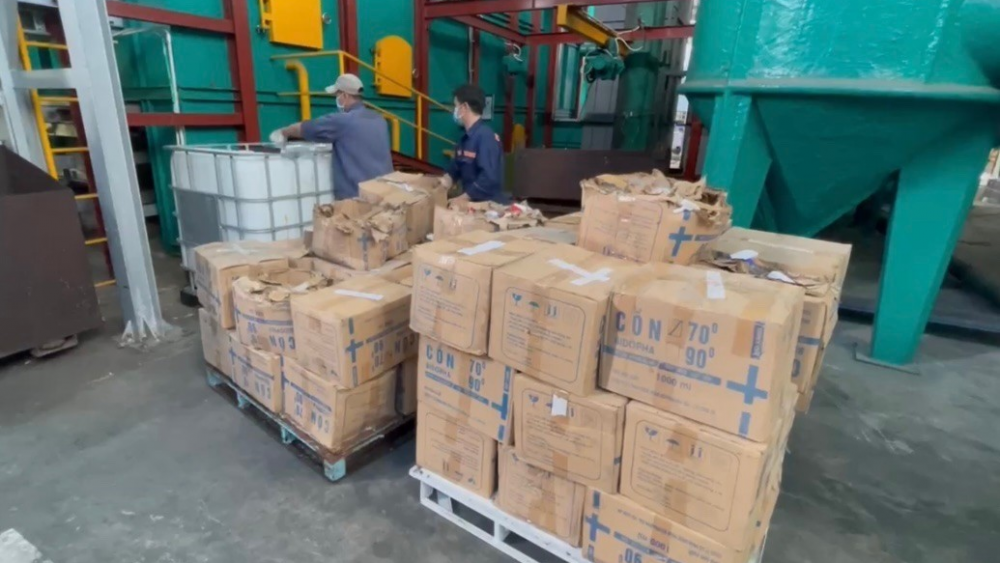 TP. HCM: Buộc tiêu hủy trên 30.000 sản phẩm hàng hóa nhập lậu, giả nhãn hiệu