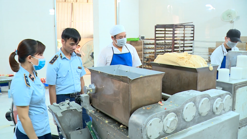 Tăng cường kiểm tra thị trường hàng hóa dịp Tết Trung thu