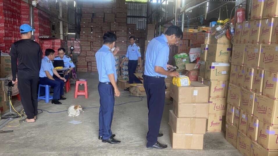 An Giang: Tạm giữ nhiều hàng hóa vi phạm tại huyện Tịnh Biên