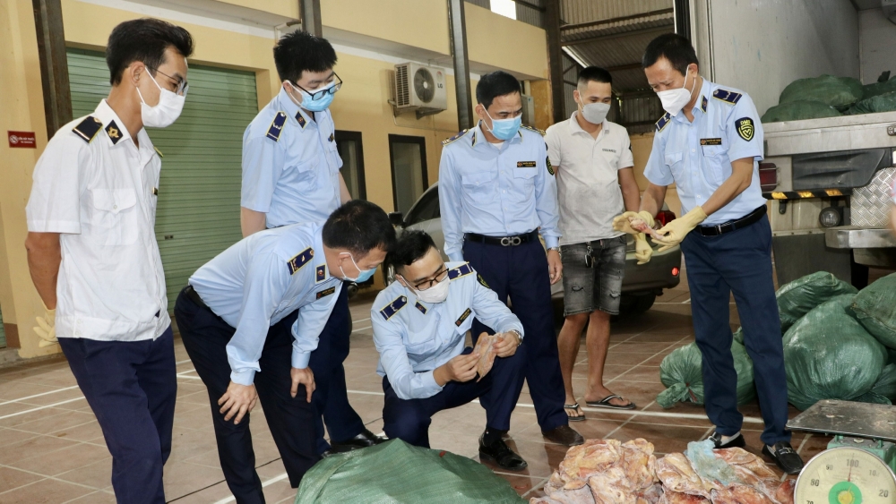 QLTT cả nước xử phạt hành chính trên 353.000 vụ việc vi phạm