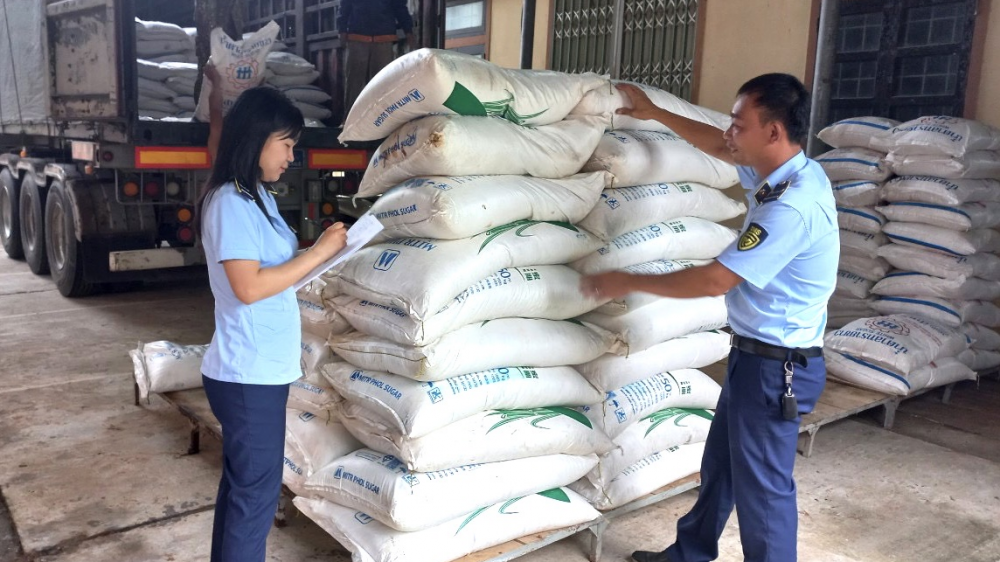 Quảng Trị: Tăng cường chống buôn lậu đường cát những tháng cuối năm