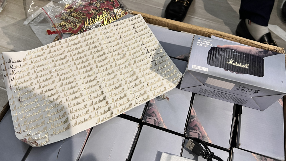 Phát hiện kho hàng loa Marshall giả, bán giảm giá 70% trên mạng